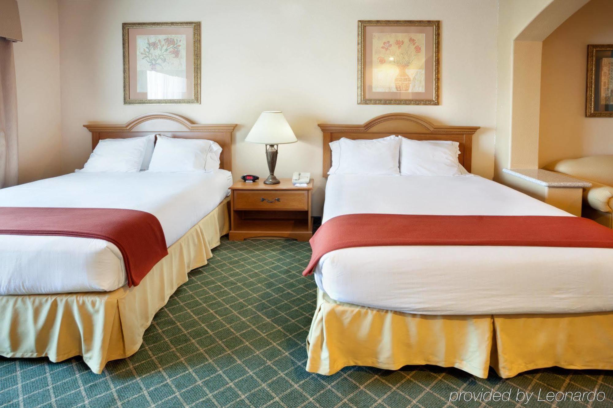 Holiday Inn Express Hotel And Suites Alice By Ihg חדר תמונה